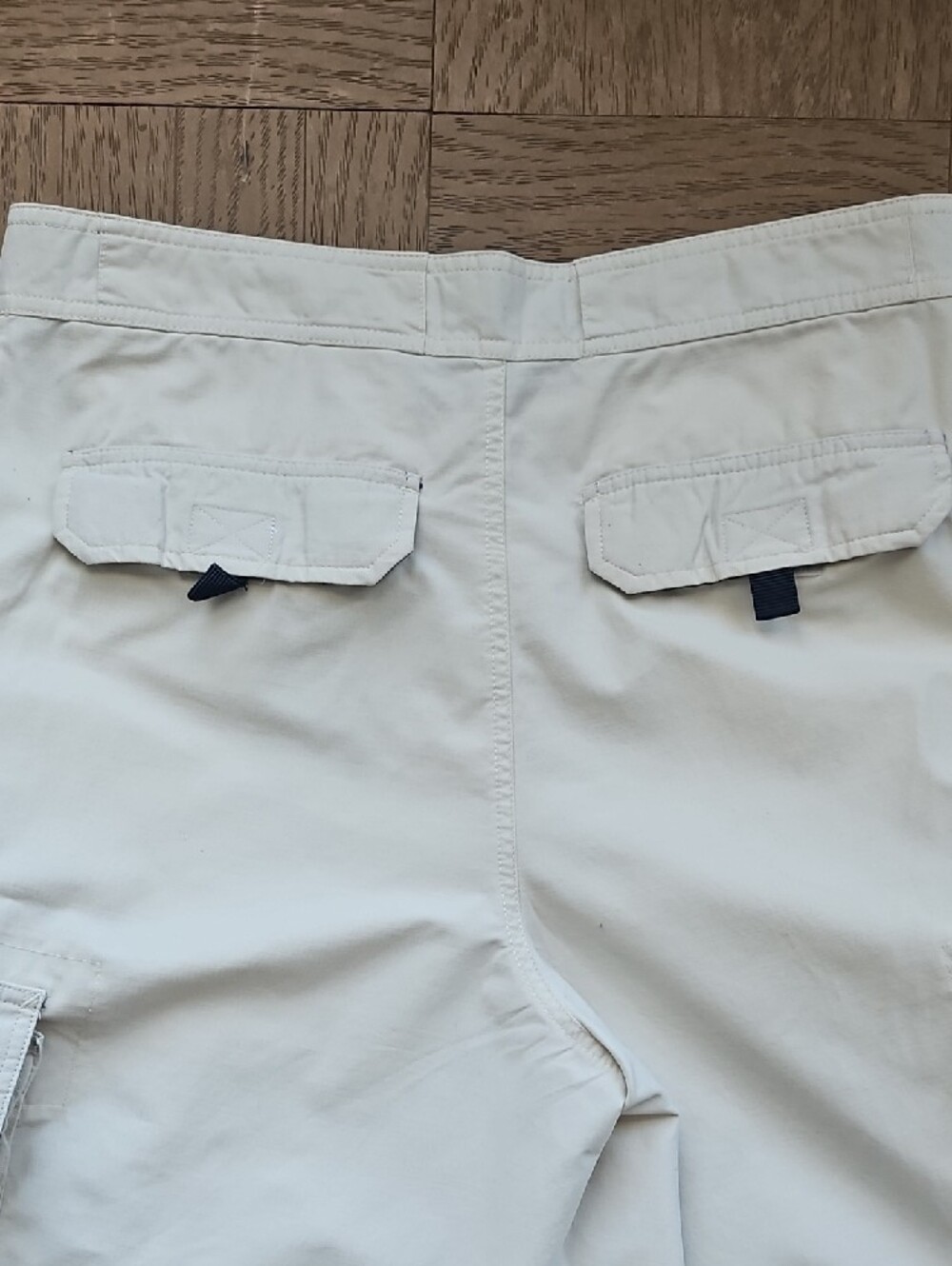 Express Men's Cargo Shorts Cream with Utility Pockets - Picture 5 of 5